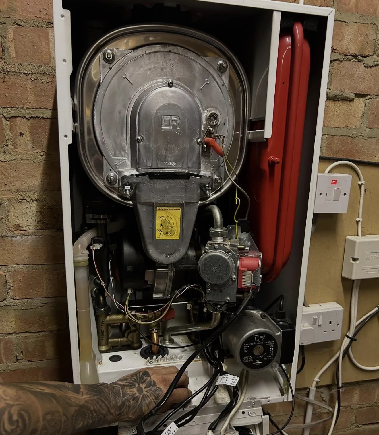 Gas combustion analyser readings